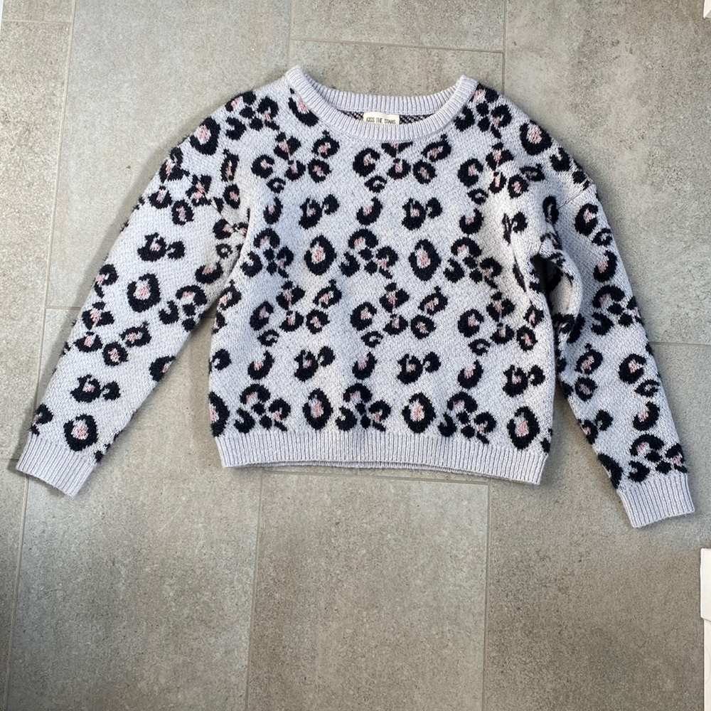 Kiss the Stars sweater size M